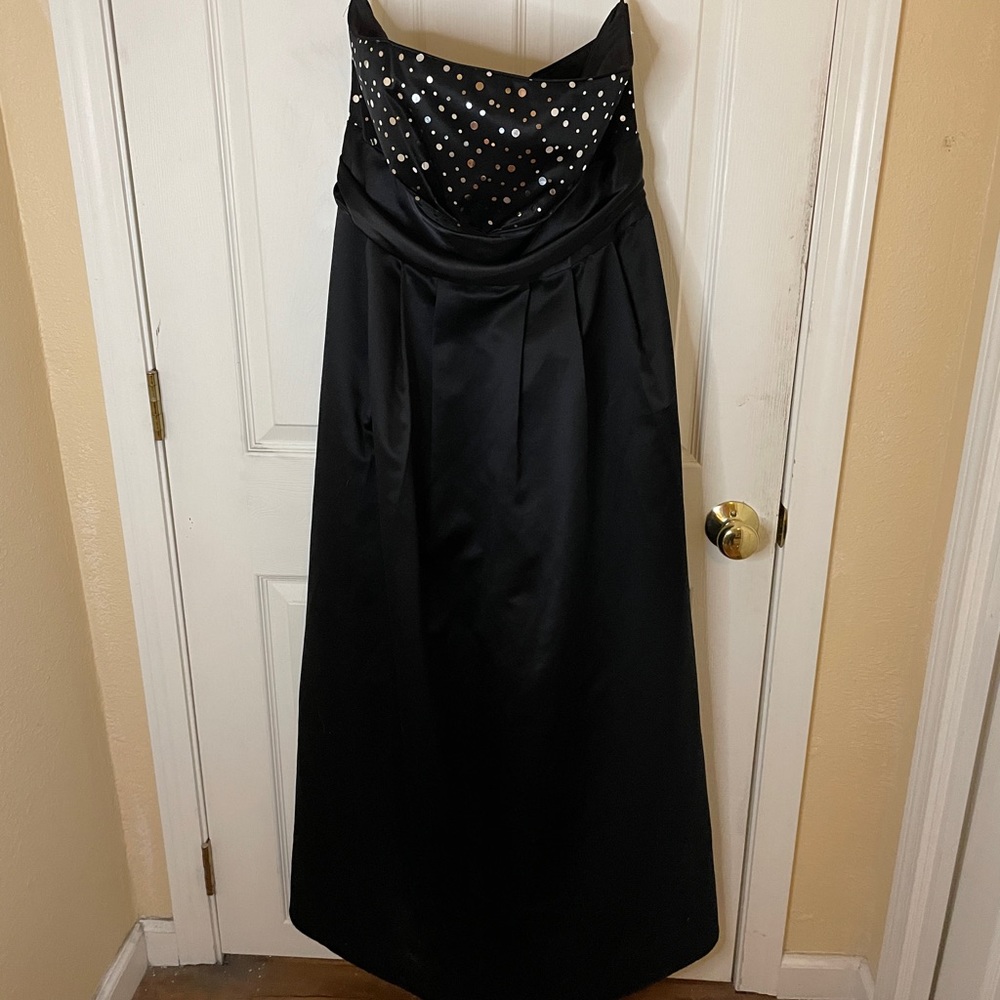 Jump Strapless Dress